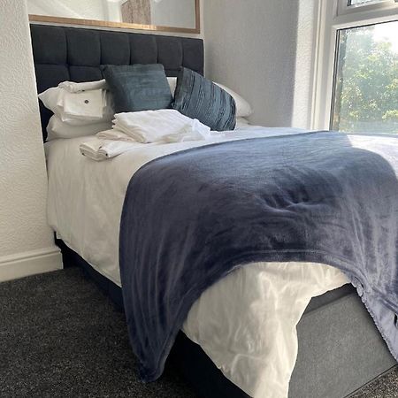4 Bedroom House In Harrogate Town Centre Екстер'єр фото