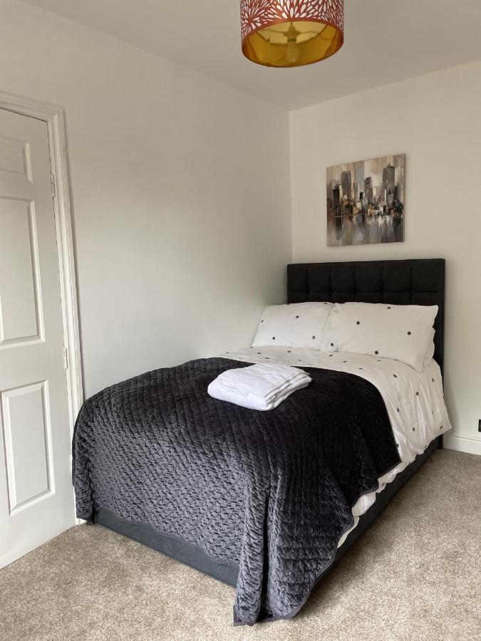 4 Bedroom House In Harrogate Town Centre Екстер'єр фото