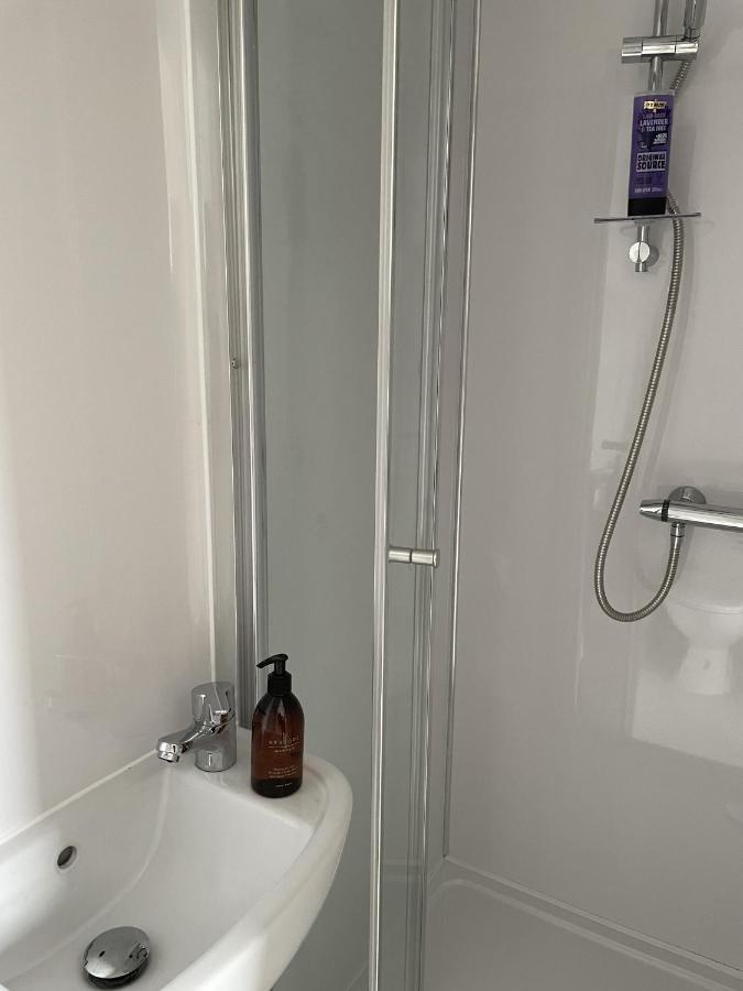 4 Bedroom House In Harrogate Town Centre Екстер'єр фото
