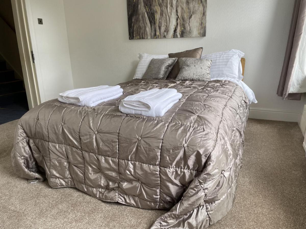 4 Bedroom House In Harrogate Town Centre Екстер'єр фото